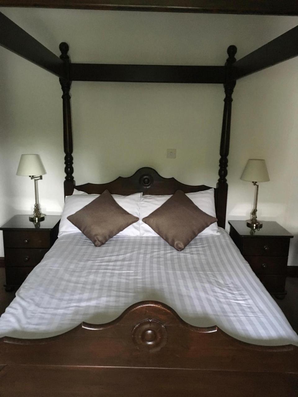 The Farmers Arms Hotel Eccleston  Екстериор снимка