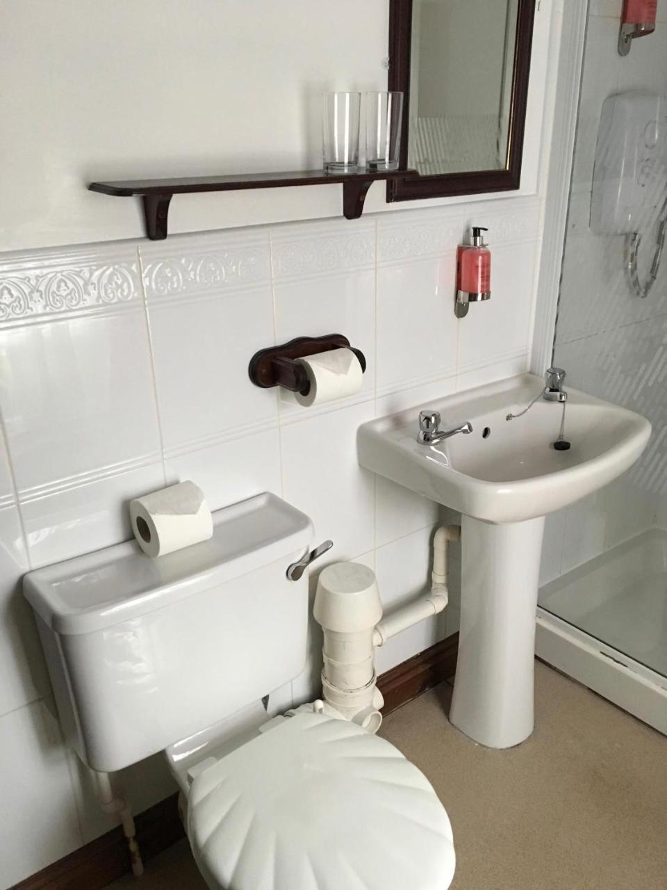 The Farmers Arms Hotel Eccleston  Екстериор снимка